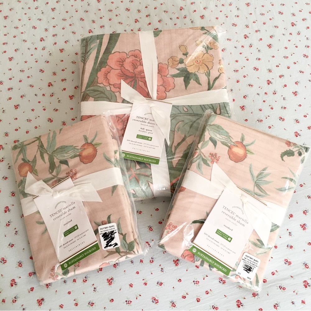 Pottery Barn-Mariella Reversible TENCEL™ Printed Duvet Cover & Shams Set